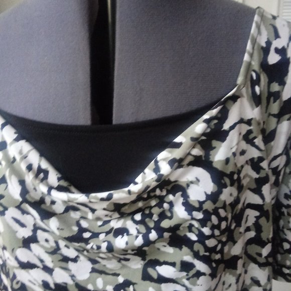 Leopard Print Blouse w/ Draped Neck & Lined Front - Picture 6 of 10